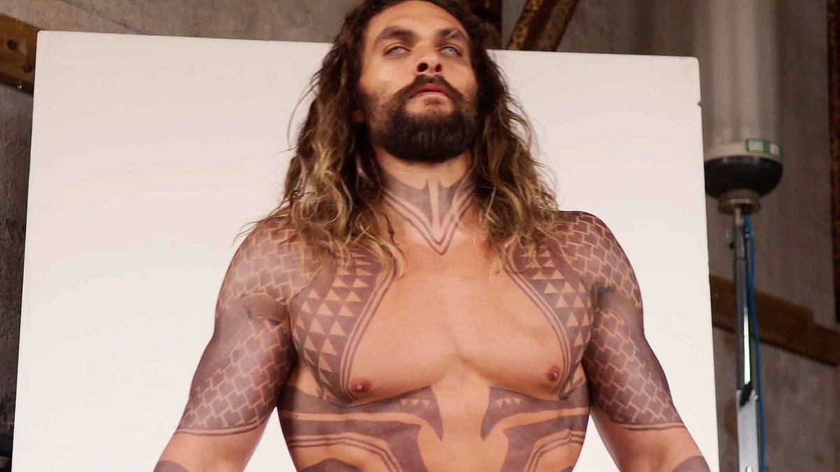Here's how Jason Momoa looks so buff as Aquaman in #JusticeLeague 💪💦>>> mtvne.ws/v1HTBU