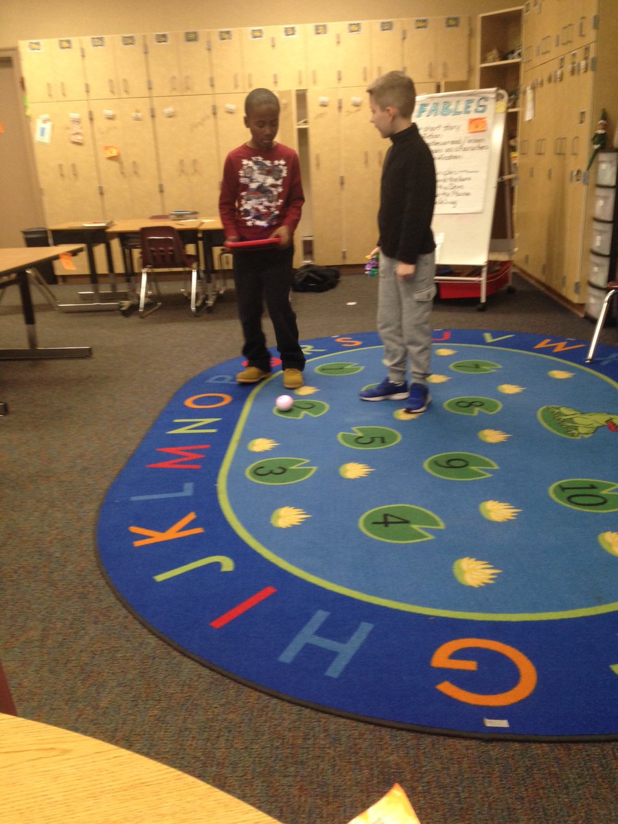Janemonroercs's tweet photo. Sphereos  at recess. #DLDay #rcselearn #abetterfairview https://t.co/8eZoWwr8jy