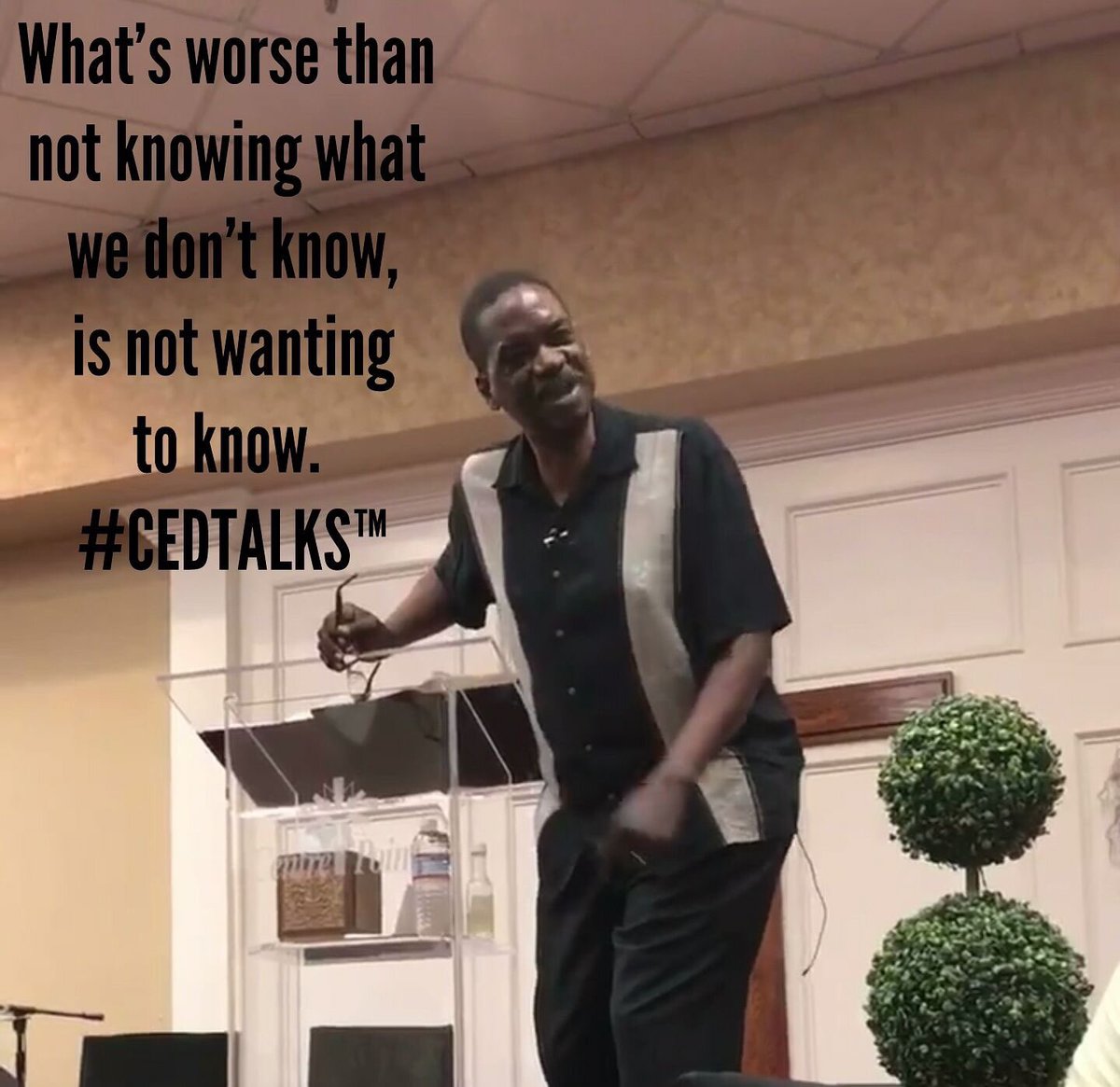 CedReynolds's tweet photo. Life advice @ https://t.co/8czxsHlNHf https://t.co/KHEdz0UDOf