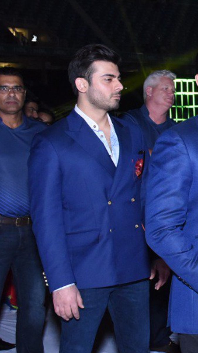 TeamFawadAKhan's tweet photo. #FawadKhan at the opening ceremony of #PSL in Dubai.
#IslamabadUnited #Amdassador https://t.co/YMIloFhSB1