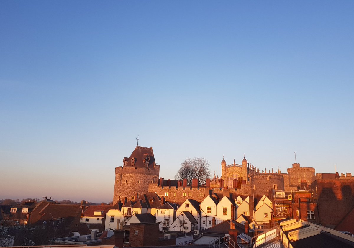 visitwindsor's tweet photo. Good evening! https://t.co/Irszxls4rQ