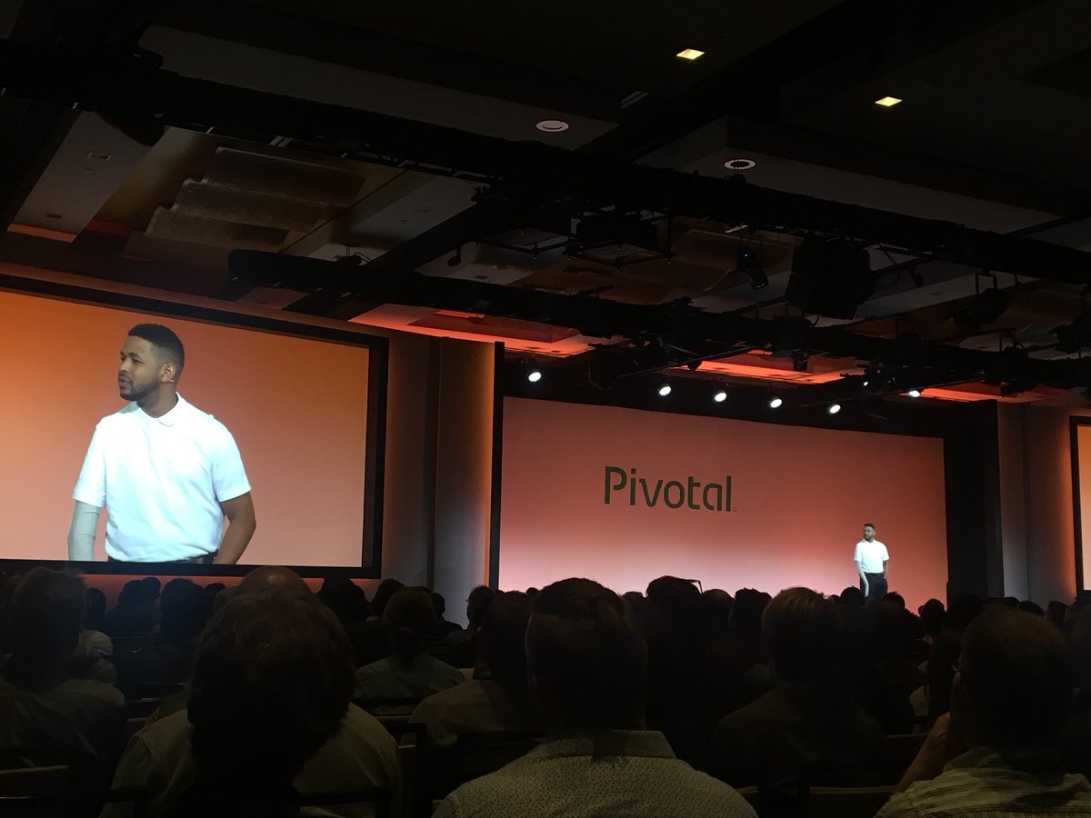 DavidKrant's tweet photo. Blown away. Thank you so much Inky.  #goheavy #inspired #pivotalkickoff @InkyJohnson @craigsteel_LA https://t.co/sOrQbbpMEw