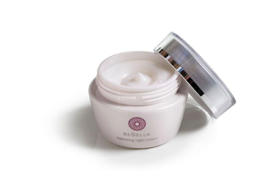 BeBeAndBella's tweet photo. Bebe and Bella luxorious Hydrating NightCream allows you to fight the signs of aging while you get your beauty sleep. Packed with probiotics with continued use real results will start to show quickly https://t.co/MA9jESxRh3
