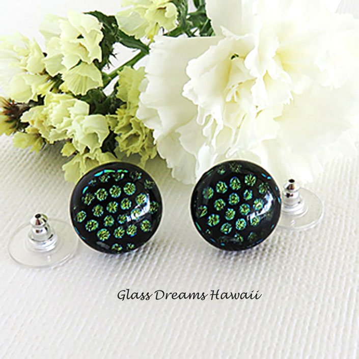 GlassHawaii's tweet photo. https://t.co/iJehyZI7XO #FusedGlassStuds #GiftIdeas #SpecialTs #IntegrityTT https://t.co/gppfVYPjSh