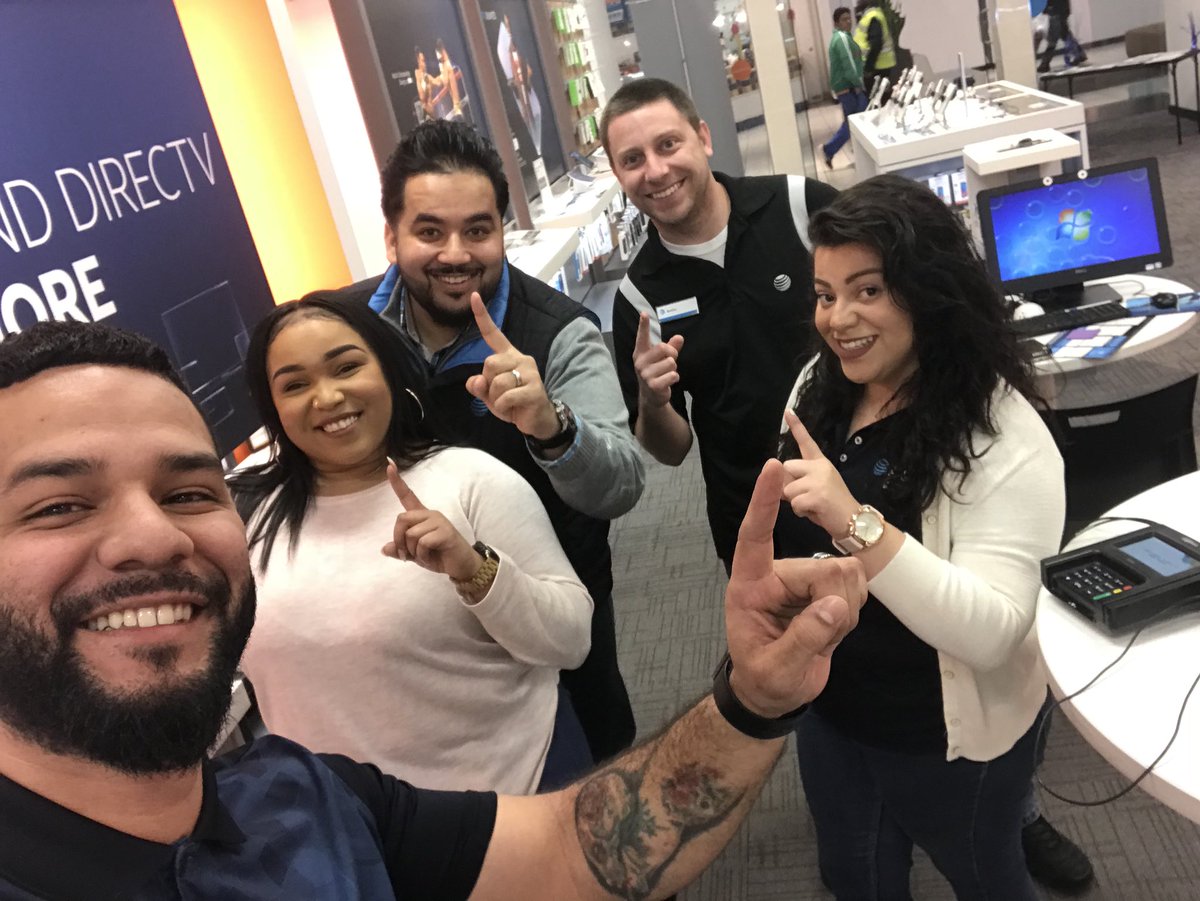 <a href="/MoMoneyRivers/">Monique Rivers</a> <a href="/dreamteam_Ahmed/">Furqan Ahmed</a> <a href="/ClaudPerez310/">Claud Perez</a> @ATTPortablesBob