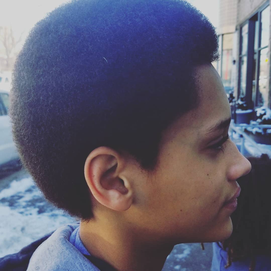 TroyHorne's tweet photo. Got the fro looking tight! #afro #kidfro #barbershop https://t.co/Bb4Dz1pni3