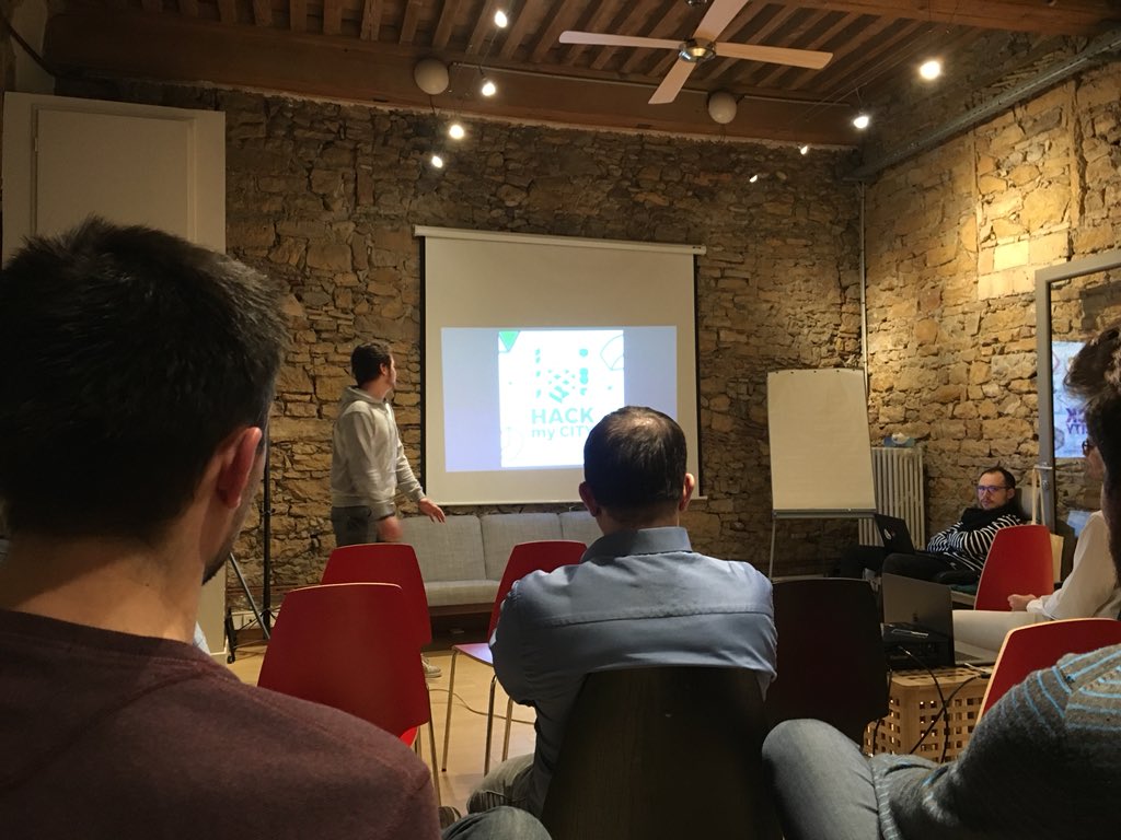 LizeoTech's tweet image. @Meetup sur un REx sur un #HackMyCity organisé par @EpitechLyon a la @LaCordeeLyon Operat