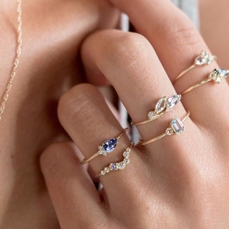 Tiny Engagement Rings Are Kind of Having a Big Moment bit.ly/2octwFR
