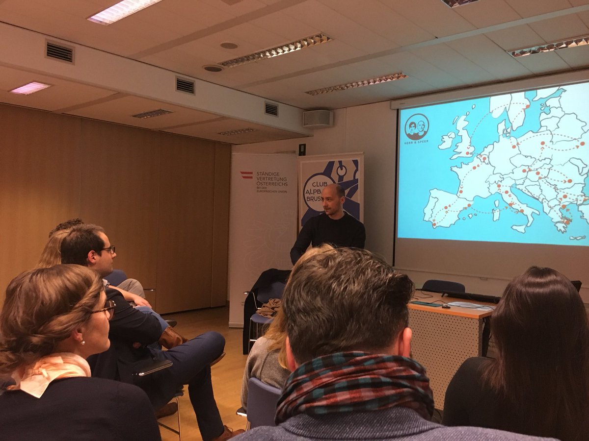 alpbachbelgium's tweet photo. “you can‘t be a European just by learning from a history book you need to experience it“ CAB fireside talk #freeinterail #efa #clubalpbachbrussels https://t.co/lJPF6hHJry