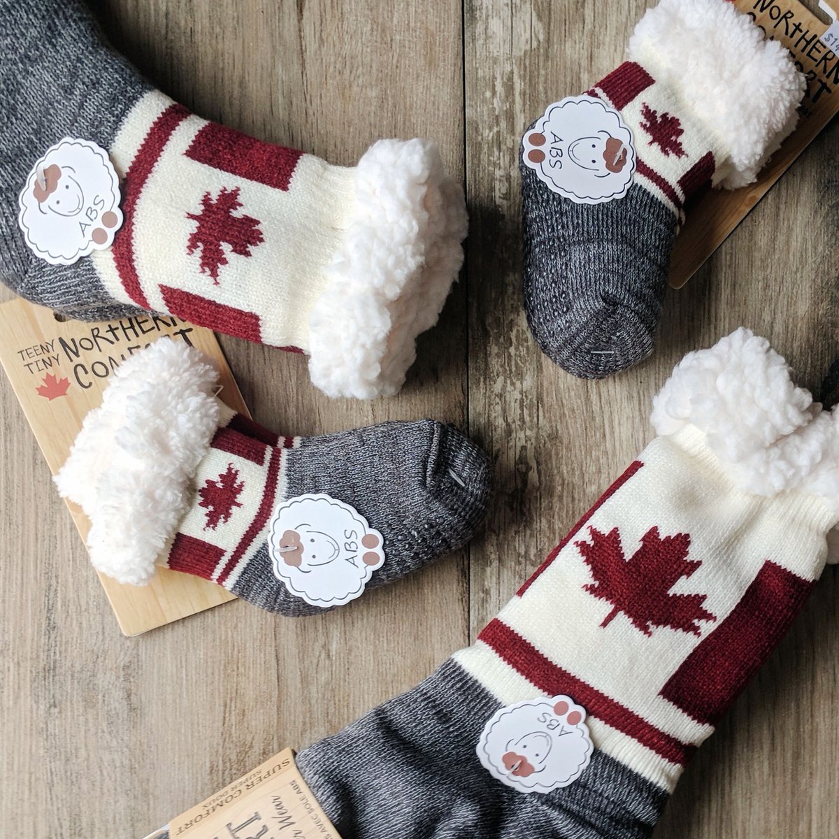 CraftedDecor's tweet photo. Cheer on Team Canada in comfort with these cozy Canadian flag socks in sizes that fit that whole family! GO CANADA! 🇨🇦🇨🇦🇨🇦
.
.
.
.
.
#TeamCanada #WinterOlympics #Canada #CanadianComfort #CanadaSocks #Mississauga #Streetsville #CraftedDecor https://t.co/r0fR0ApOGa
