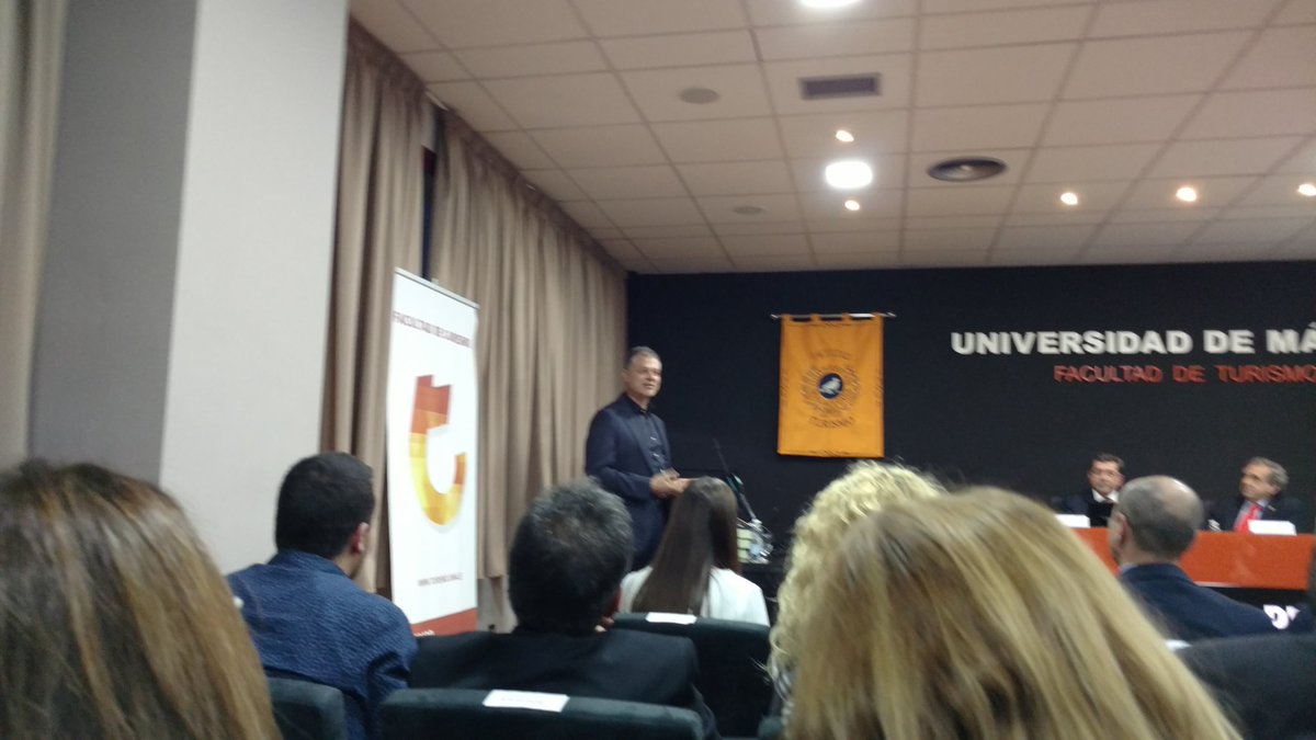 ilopezalcauza's tweet photo. @cepmalaga #cepdemalaga José Antonio Mata Iglesias recibe el premio al mejor expediente de Máster en Turismo Electrónico. Enhorabuena, compañero! https://t.co/nnXayYjI6e