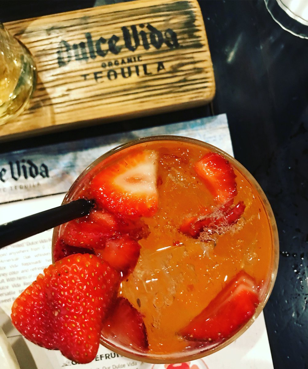512ATXcom's tweet image. Happy National Margarita Day!! Be sure to visit @MaudiesTexMex for their special $5 #ritaoftheday - the Fire in the Hull margarita featuring @DULCE_VIDA and infused strawberries with a kick! #nationalmargaritaday #dulcevidatequila #maudiestexmex #everythingaustin #512atxcom