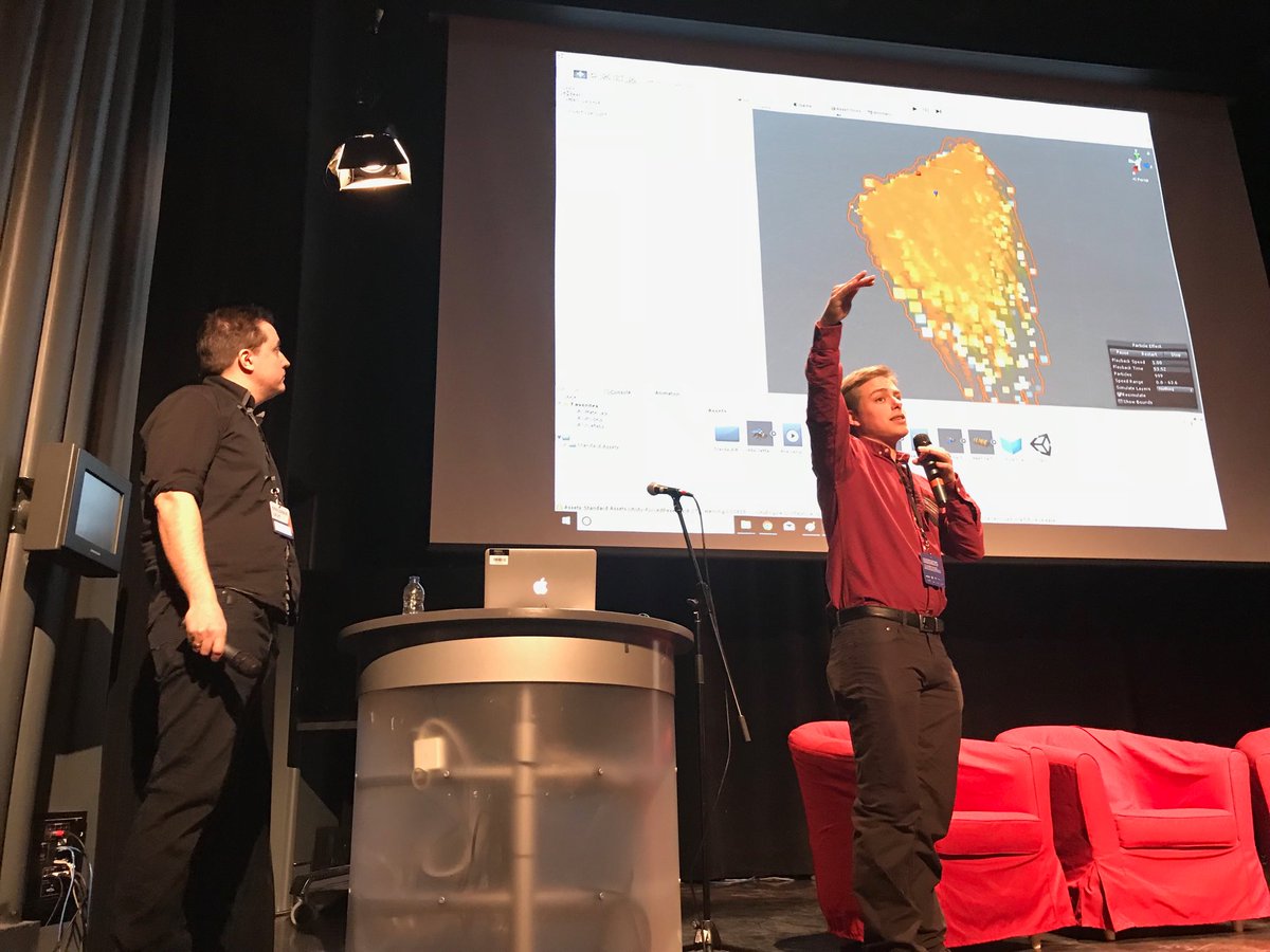 cheznadia's tweet image. Propolis, un projet de #dataart qui animera la promenade du PK avec Jonathan Bonneau du @LabGRISQ #ColloqueIArt #UQAM