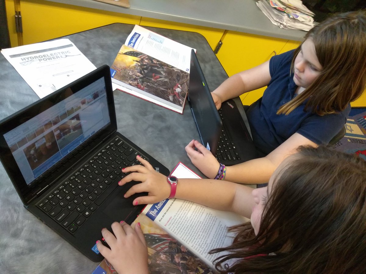 PerakesTricia's tweet photo. Finishing up American Revolution and Bill of Rights storyboards @StoryboardThat 🇺🇸Creating https://t.co/V2Zv7rHmTW conversations between delegates of the Constitutional Convention #DLDaySDIRC https://t.co/jQJN4nfrtb
