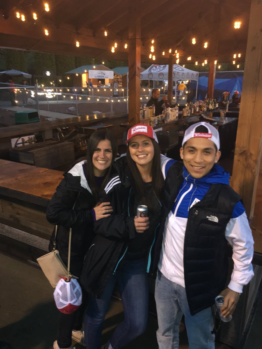 lenamoreno10's tweet photo. Happy birthday to the one and only! @diego10aceves 🎉 thanks for being tb! Love ya! https://t.co/ngvSz0rRVB