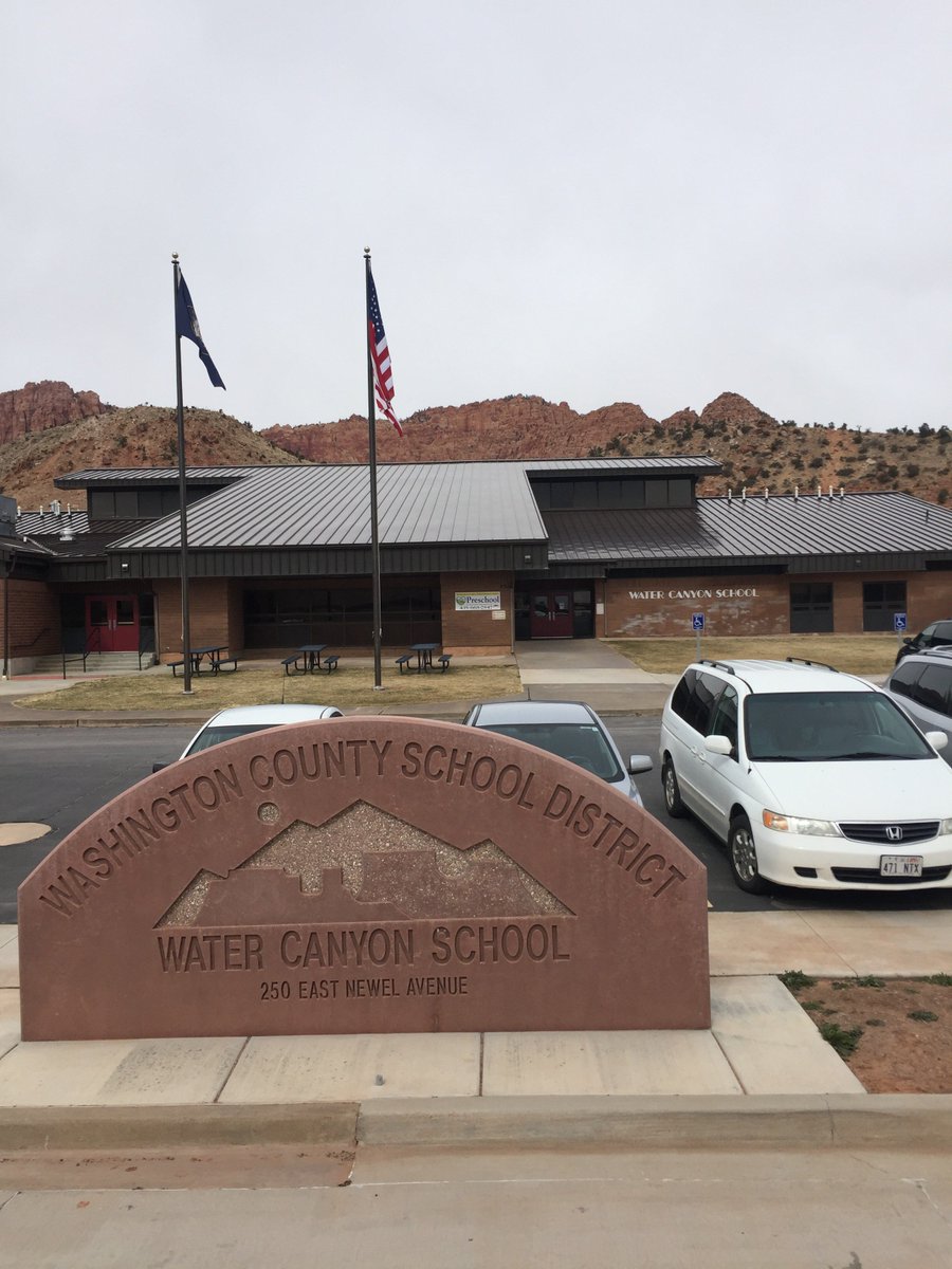 STEMinMotion's tweet photo. One of our goals of the @UtahSTEMBus is to bring new horizons and opportunities to students all over Utah. We've been down in Washington County this week, teaching yesterday in Hildale, UT at Water Canyon Elementary. It was amazing showing these students how fun STEM can be! https://t.co/jbZJNW6YZn