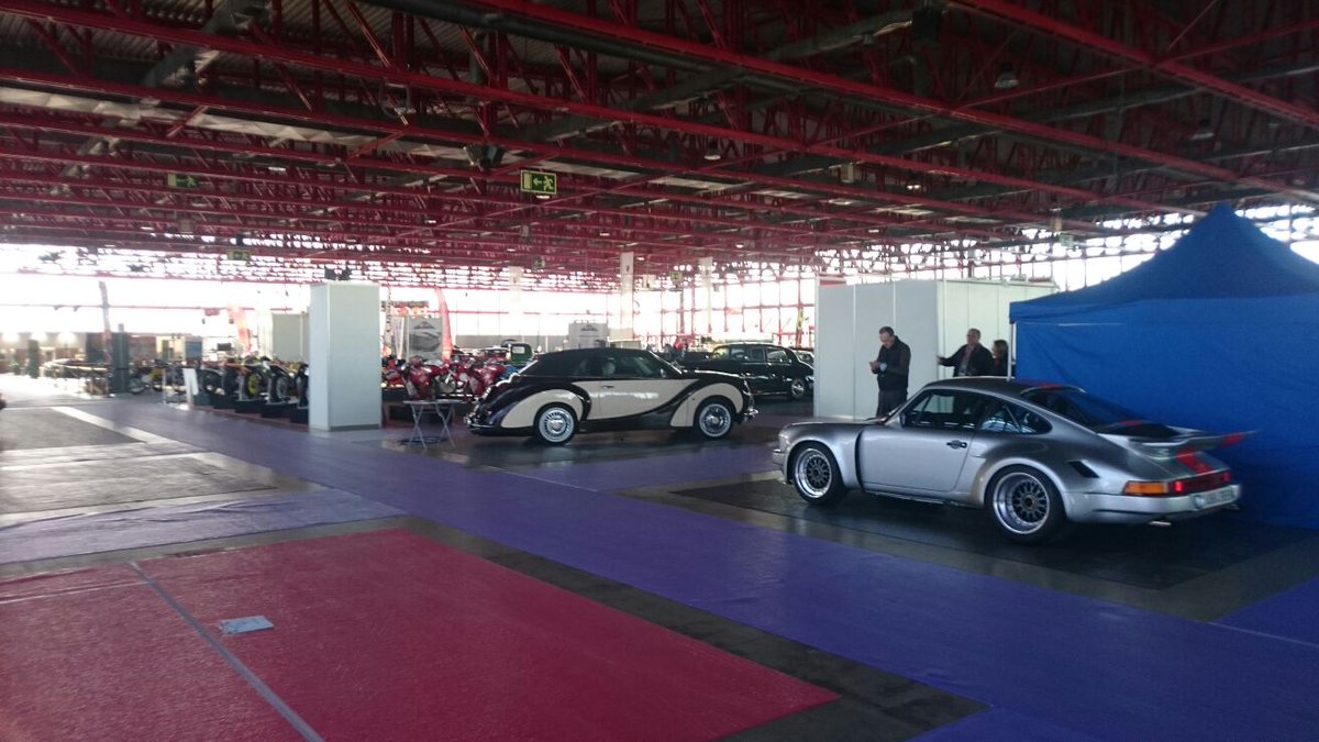 CarloOCB's tweet photo. Primeras imágenes de #classicauto2018 (abierto el 23 y24 de febrero) y parece que habrá un poco de todo... https://t.co/Y4ep0bqIrn