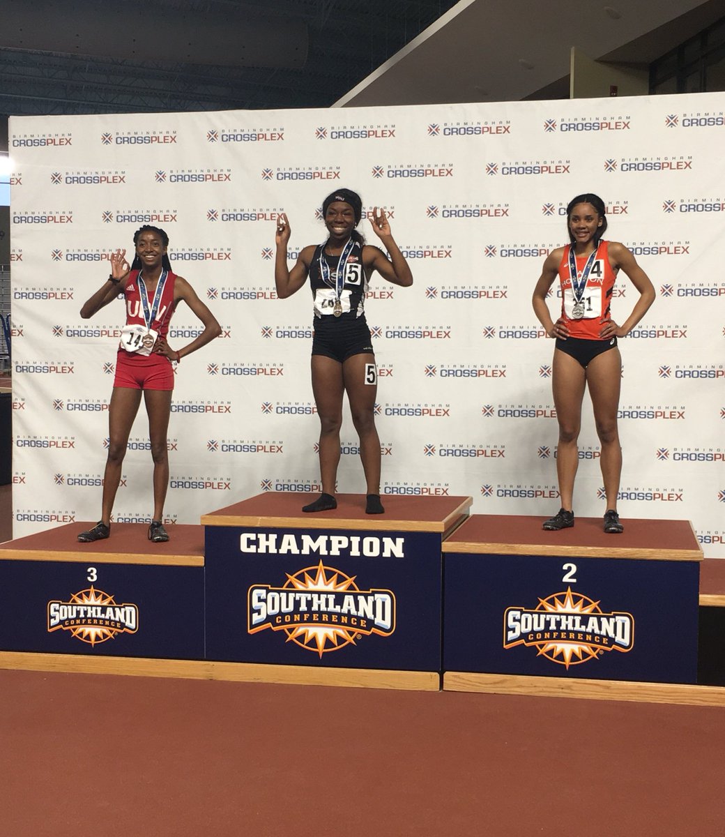 BearkatsTFXC's tweet photo. Congratulations to Teona Spivey for finishing in 2nd in the women’s 400m dash finals with a time of 55.95!🎉🥈 #EatEmUpKats #SLCIndoor18 #SHSUTF18 https://t.co/0MVf6twAfp