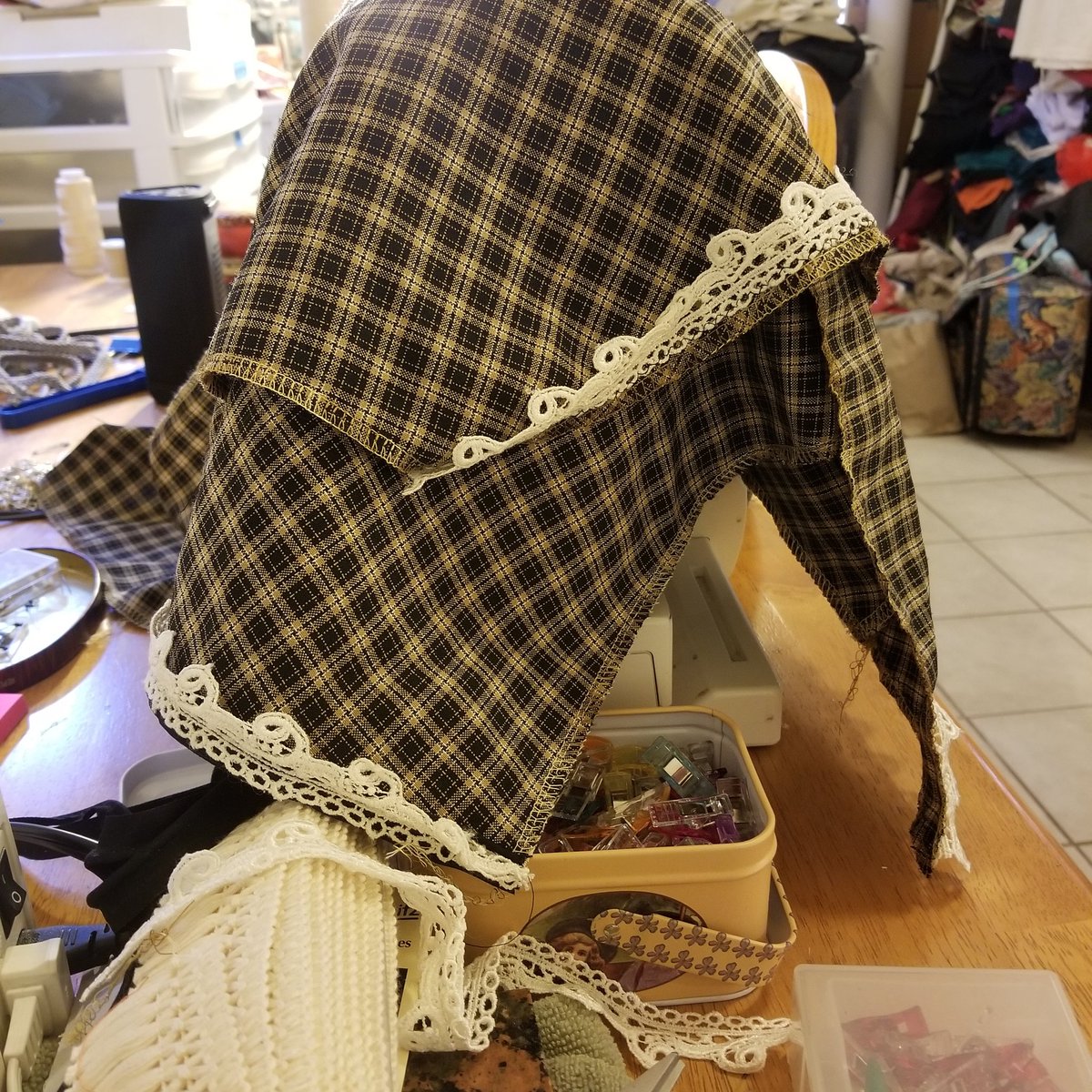 MadameAskew's tweet photo. More trim! 

#sneakpeek #teascouts #steampunksewing #historicalsewing https://t.co/41VpFi6hwh