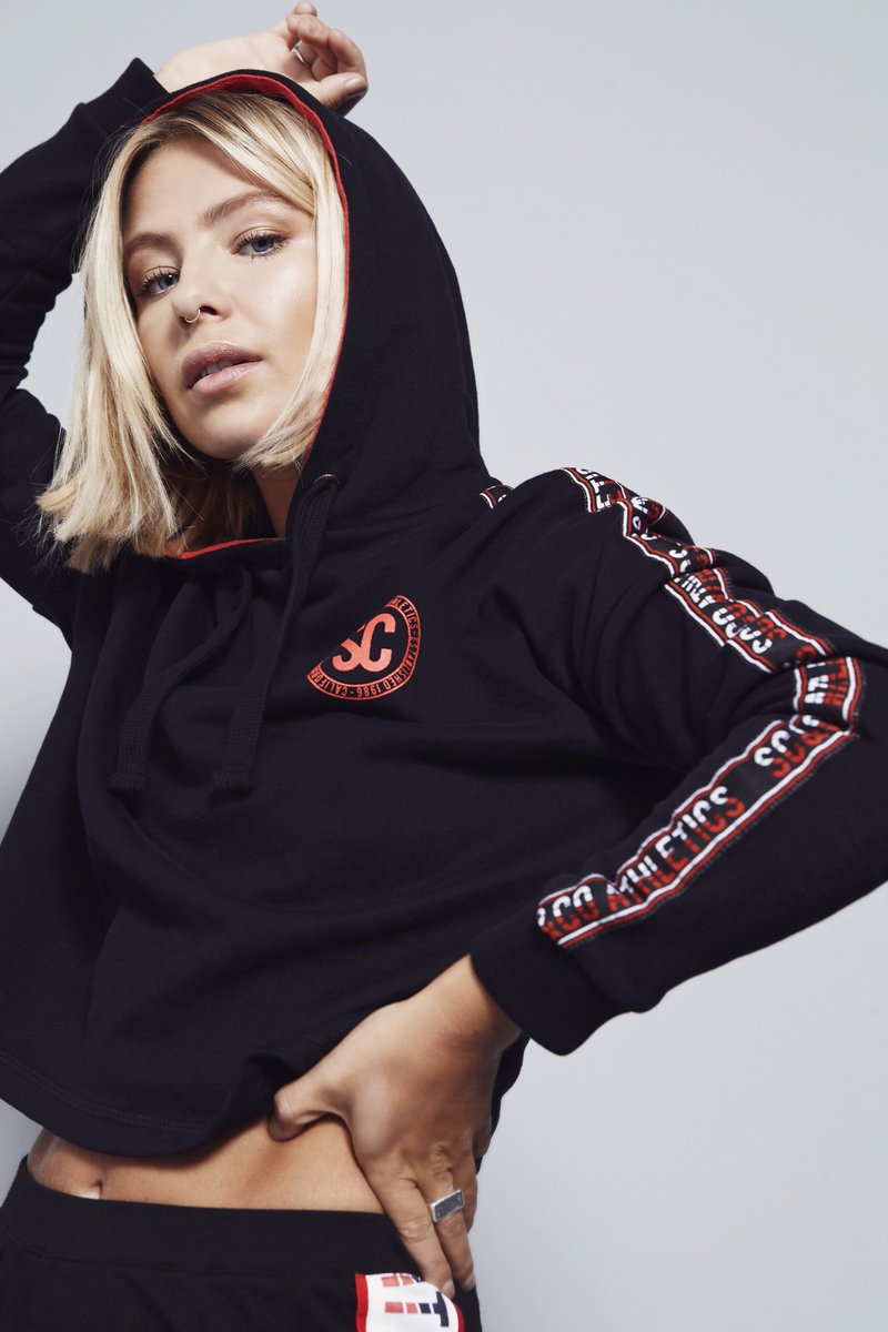 SoulCalFashion's tweet photo. Take inspiration from @JessicaWoodley  and wear your Deluxe Cropped Hoodie Oversized > https://t.co/YXDNFMjI7M https://t.co/5gsjSJMj4e