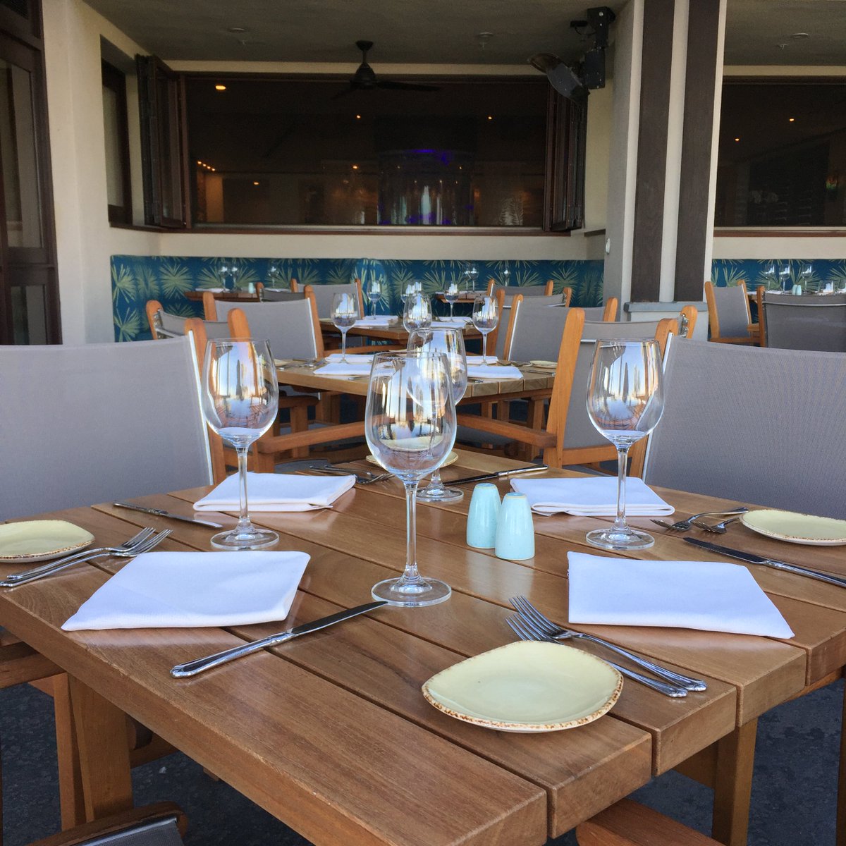 Dining al fresco for lunch sounds like a good idea! Come join us Monday - Sunday 11:30am - 4:00pm 🍴 #OceanaCoastal