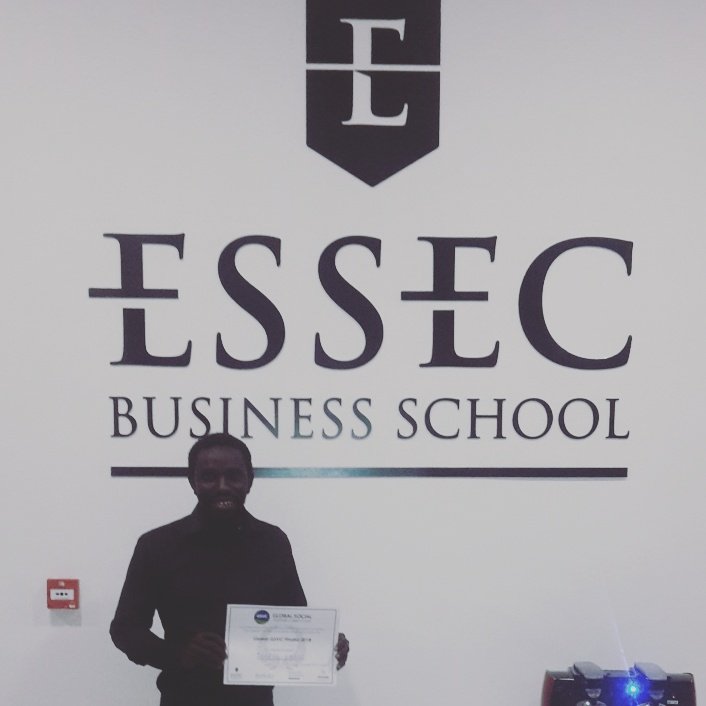 Cherif221's tweet image. Merci à vous tous pour vos soutiens. Nous avons gagné le premier prix de cette finale de #GSVC 2018. Le travail continue avec ecolesausenegal.com @E4Impact @essec #Senegal #Education #kebetu