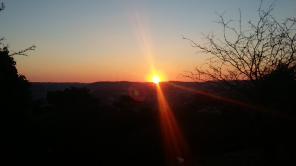 CoinBling's tweet image. Watching the sun go down in England earlier, thinking about the bright future ahead for $blng

Follow us on here and join us for the ride 👑

#cryptocurrency #Crypto #altcoins #InitialCoinOffering #bitcoin #investment #Ethereum $blng $trx $vrg $ada $btcv #ICO