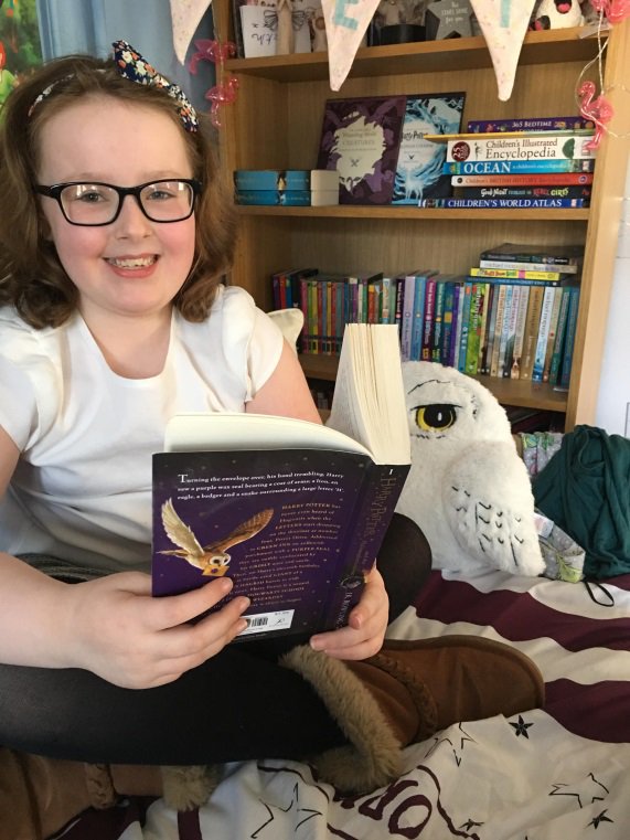 YLvsCancer's tweet image. "I love reading and learning about all the different characters" Beth was diagnosed with leukaemia when she was five. Now she's supporting  our #GetinCharacter campaign bit.ly/2BIonwv