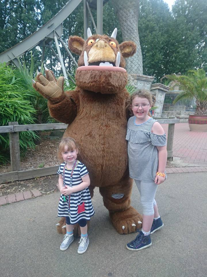 YLvsCancer's tweet image. "I love reading and learning about all the different characters" Beth was diagnosed with leukaemia when she was five. Now she's supporting  our #GetinCharacter campaign bit.ly/2BIonwv