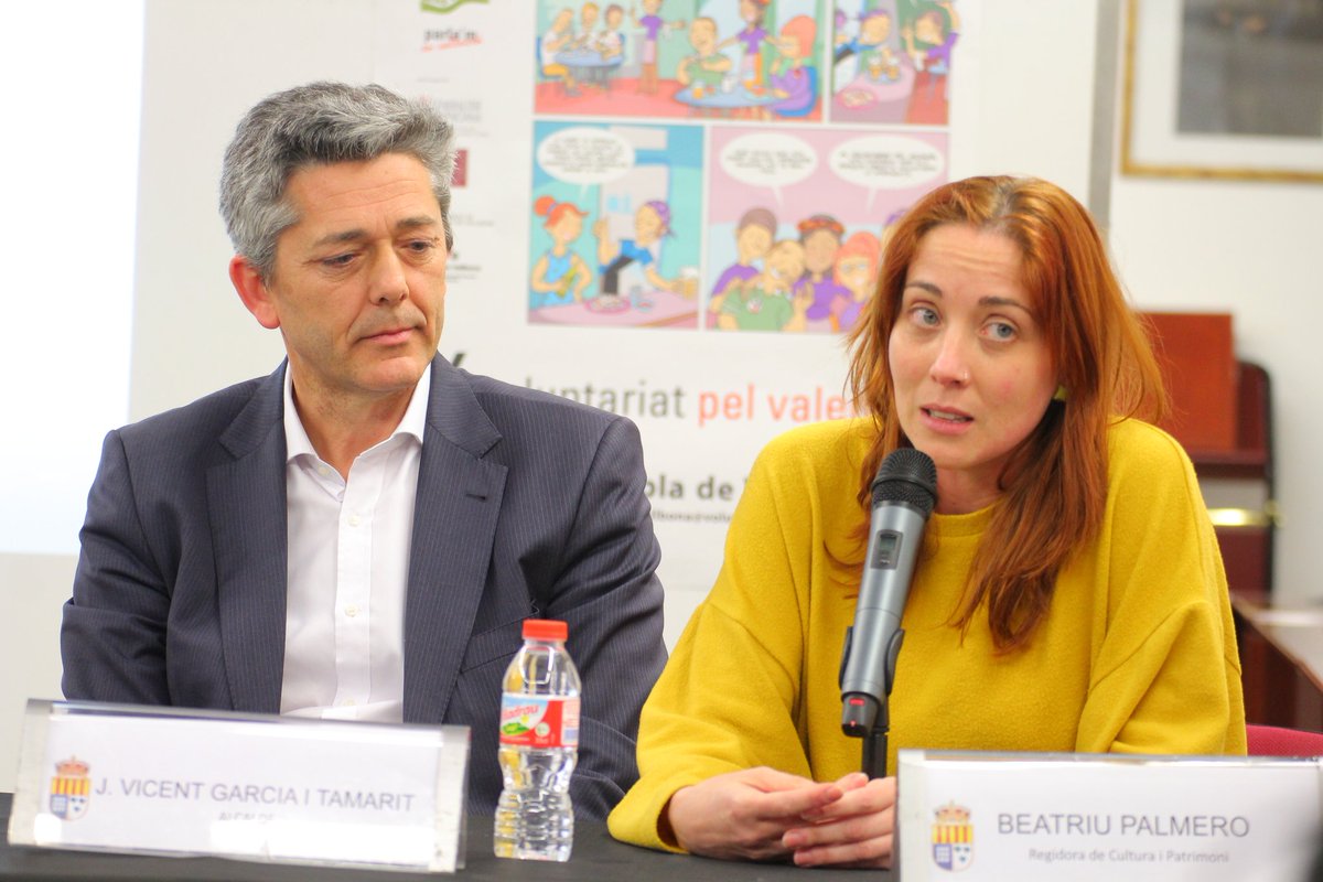 JosepVicentGT's tweet photo. Hui alguns poblans i poblanes han pogut conéixer les seues parelles lingüístiques. El voluntariat pel valencià és una magnífica oportunitat per aprendre i compartir experiències. #10de2 #ParlemValencià https://t.co/R7u92D8qND