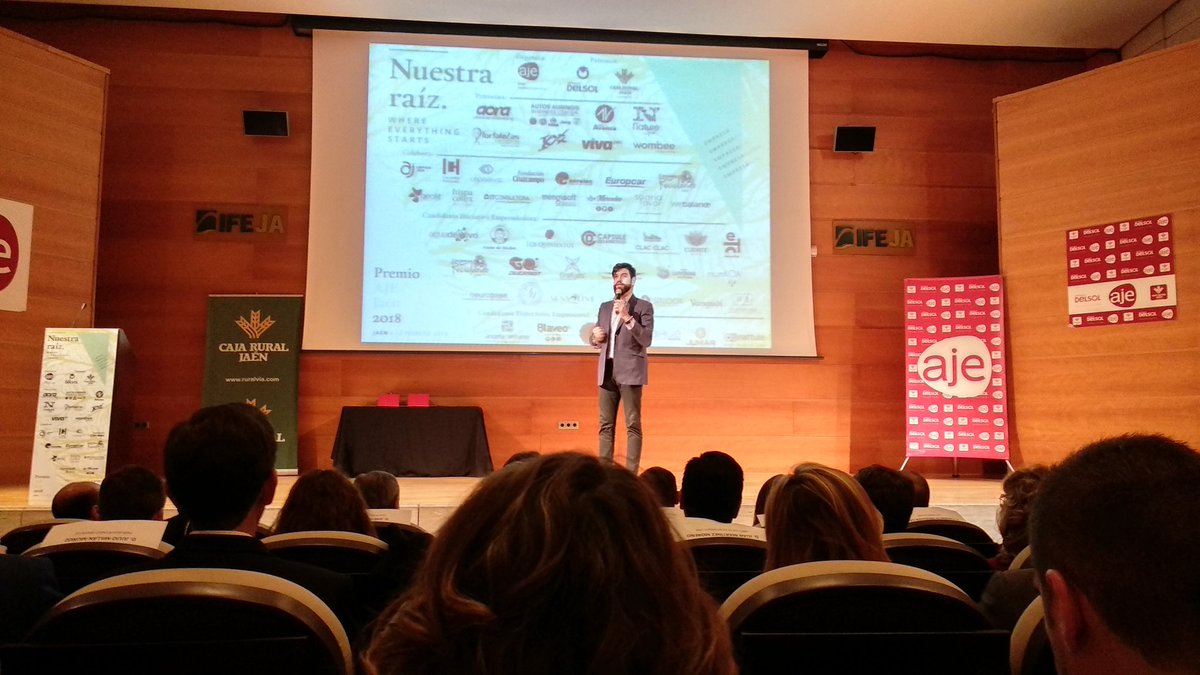 fortalezas_'s tweet photo. Comienzan los #PremiosAJEJaén2018 en los que colaboramos como patrocinadoras. 😀🚀 #Jaén #Emprendimiento #Desarrollo https://t.co/OTU4JDy6TK