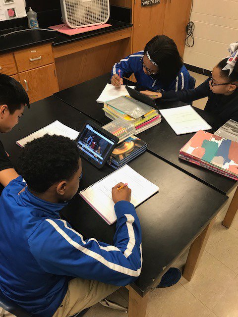 farnsleymiddles's tweet photo. Farnsley Digital Learning Day--Working in Science @MrsDeKeuster , #dlday, @officialdlday, #jcps_ces, @jcps_ces, @STLPKentucky https://t.co/T1n6OxUQmb