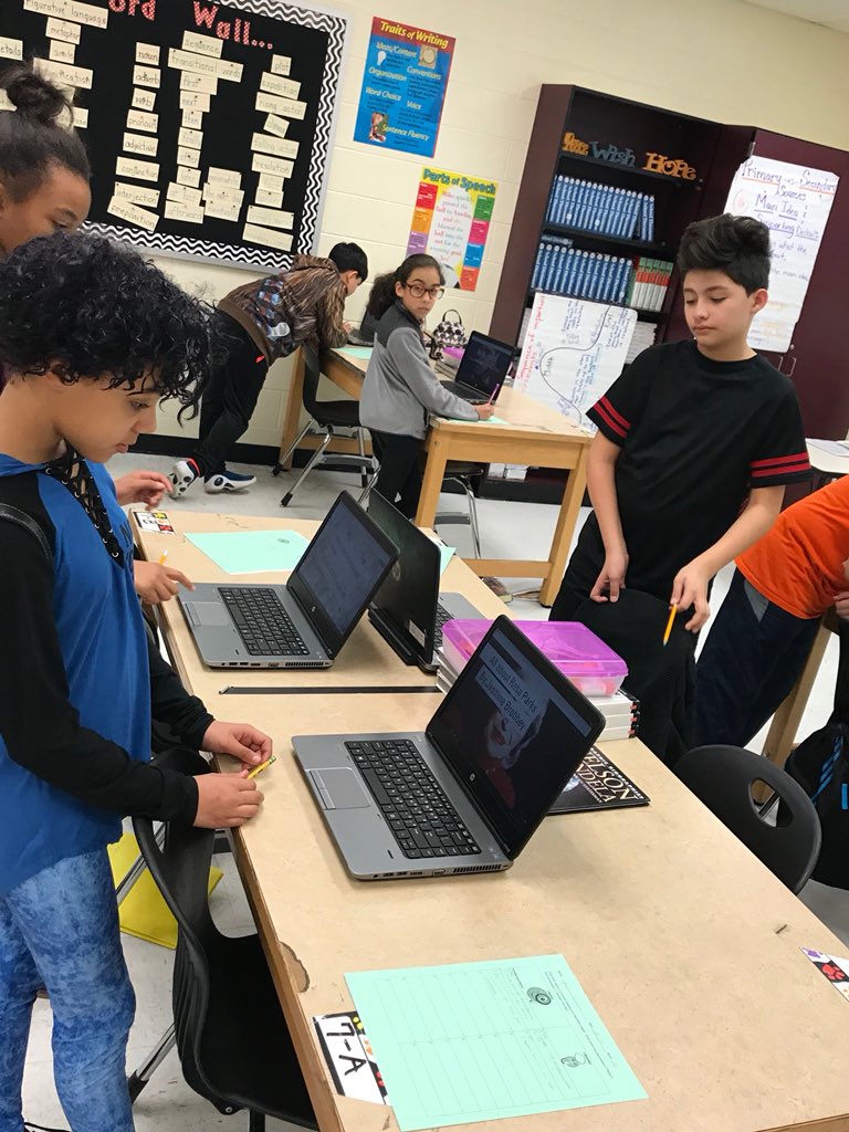 CorreaFAE's tweet photo. Ms. Walker’s busy creating and sharing Sways and PowerPoints for Black History Month #PTMSdiglearning #DLDay #DLDayPWCS https://t.co/rEEta62yQZ