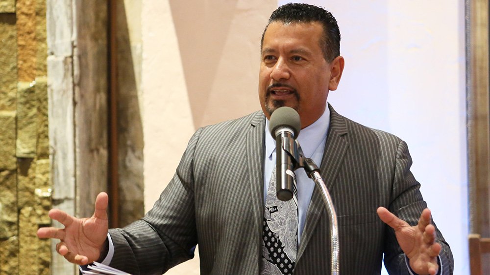 Variety's tweet image. Flamin' Hot Cheetos-inspired movie in works from Fox Searchlight, DeVon Franklin (EXCLUSIVE) bit.ly/2ojbuSd