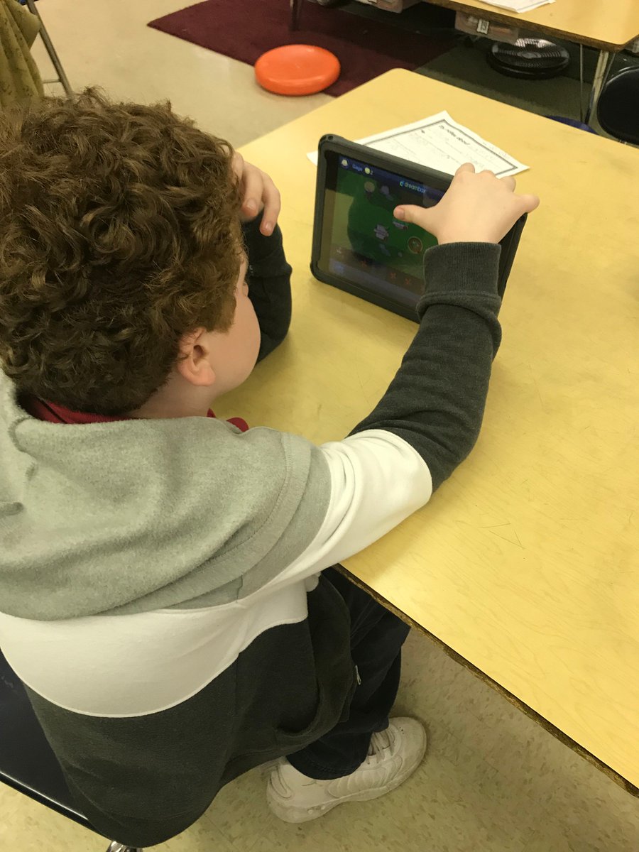 nressm's tweet photo. @CooklbK Mrs. Cook's 2nd grade classroom using @DreamBox_Learn for math and Popplet for biographies #NRESDLD #RSSDLD #DLDeveryday #DLDay https://t.co/BbMOFZ9x9W