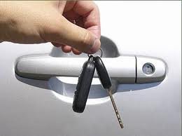 CarLocksmith_'s tweet photo. Working all day today in London Essex Kent Hertfordshire replacing car keys, remotes and key cards for many makes and models. Call 07963635473 for same day call out and genuine quote. #replacementcarkeys #lostcarkeys https://t.co/86QXd8ry0A https://t.co/NTRAJGq318