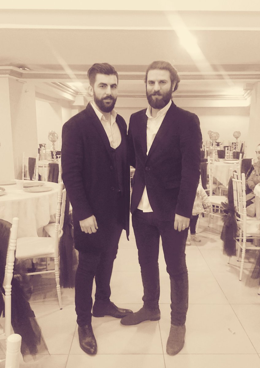 Pinokyo34's tweet photo. Herkes sığdı bir biz sığamadık bu dünyaya bro 😎 https://t.co/AKhV2TYJxz