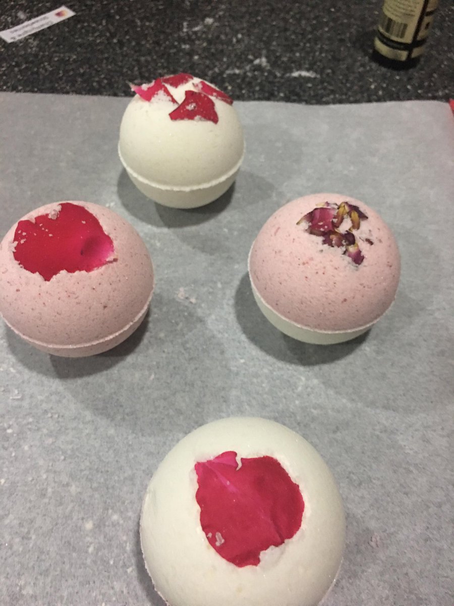 MagdaGeld's tweet image. Check out my Brand new adventure &amp;amp; its so far just fun.  Please support my Small business.  m.facebook.com/naturalessence…