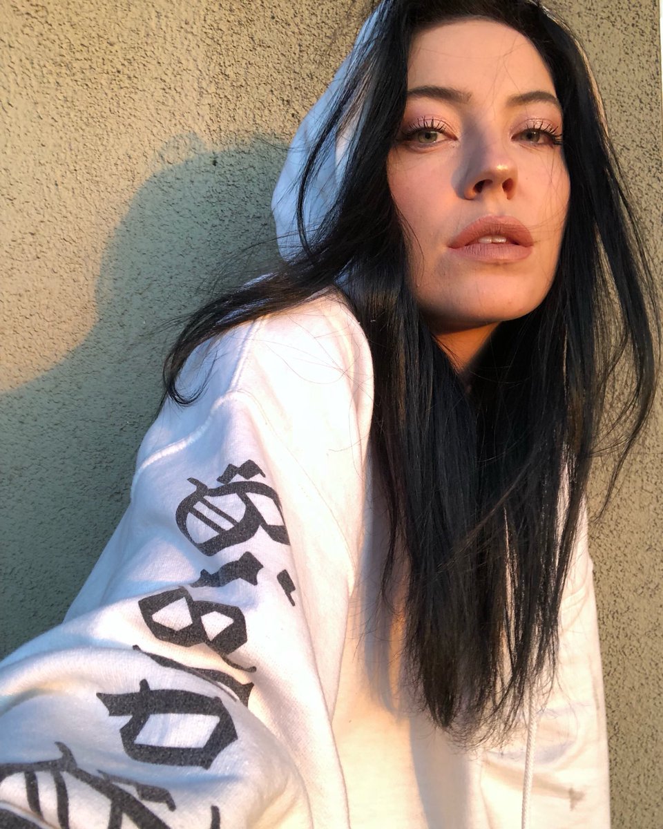 bishopbriggs's tweet photo. If ur not wearing ur own merch is it THAT comfy? https://t.co/OIPUhmfPXM