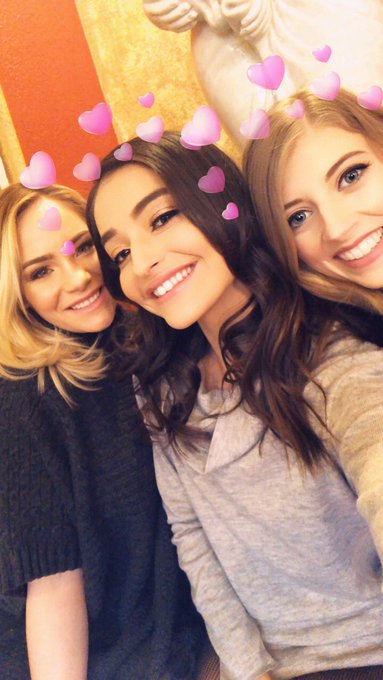 Catch us LIVE on set with @NaughtyAmerica NOW! #NaughtyBTS << https://t.co/Q0xGsbSEME >> https://t.c<a class="tags" href="/tag/naughtyamerica">@naughtyamerica</a><a href="/tag/naughtybts"class="tags">#NaughtyBTS</a>