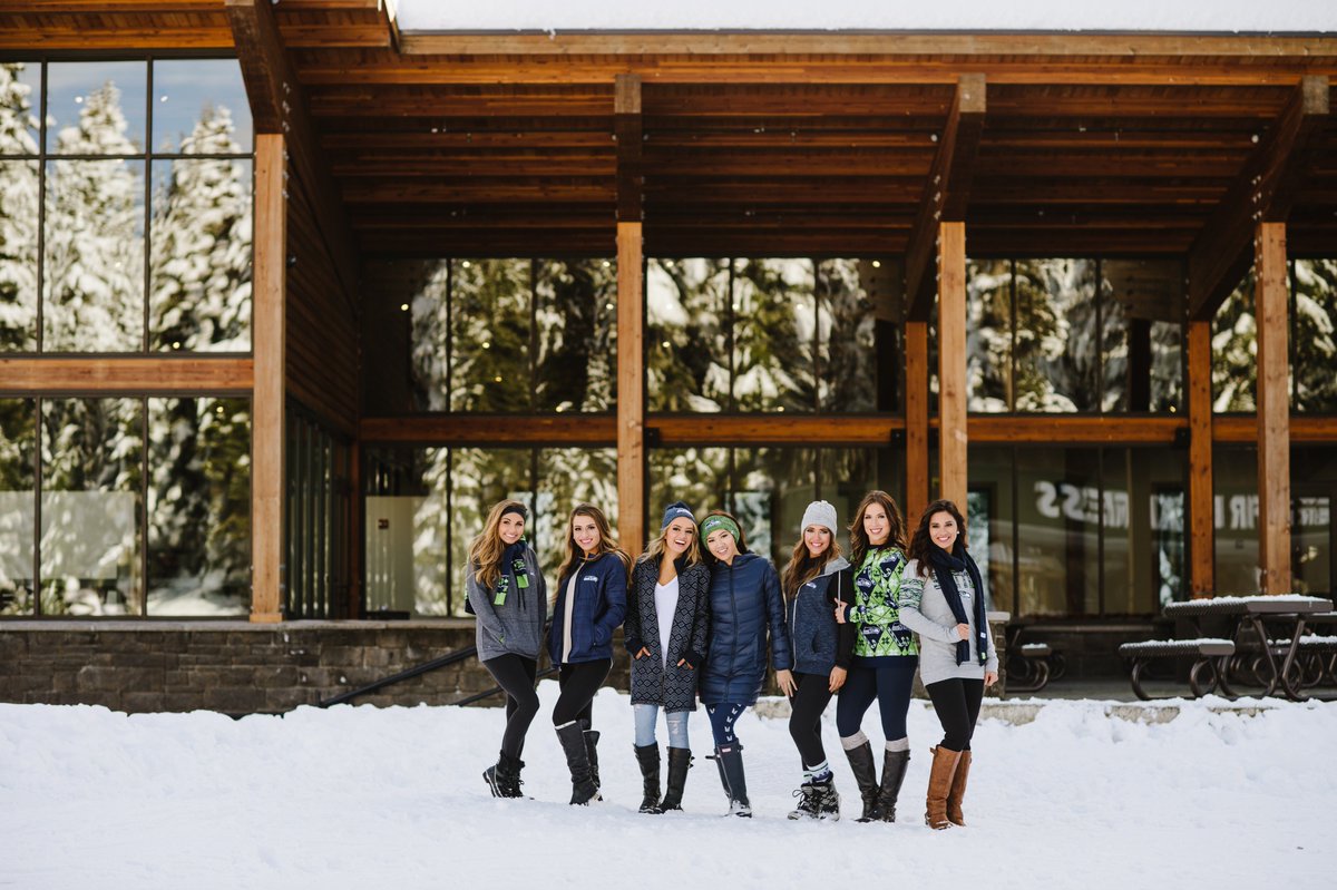 A snowy &amp; sunny day in Seattle! Love bundling up in our <a href="/Seahawks/">Seattle Seahawks</a> gear! 💙💚❄️🌞 #ThursdayThoughts