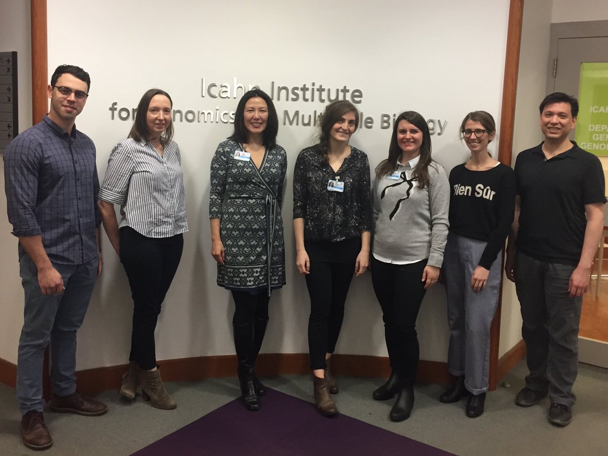 AgileScienceDH's tweet image. Quick pic of a few of the members of the CDH team before heading out for lunch!