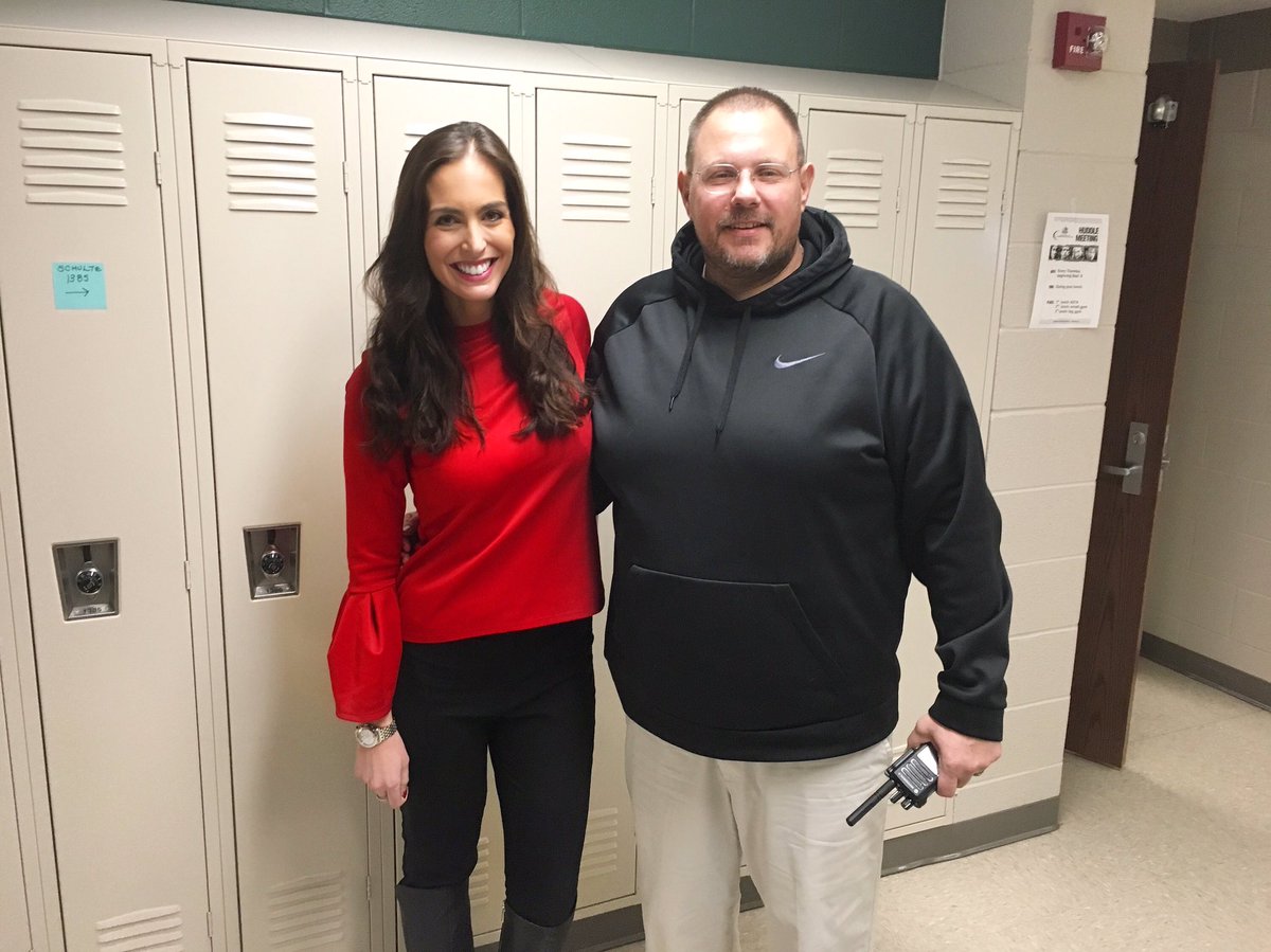 TaraMolinaTV's tweet photo. I got to meet an American hero today- Coach Frank Hall. This man embodies courage. I'm honored to tell you his story &amp; share his current fight for change &amp; increased safety in ALL schools. I'll hope you'll tune into @WEWS at 4 &amp; 5PM. https://t.co/47fOOdmdFv