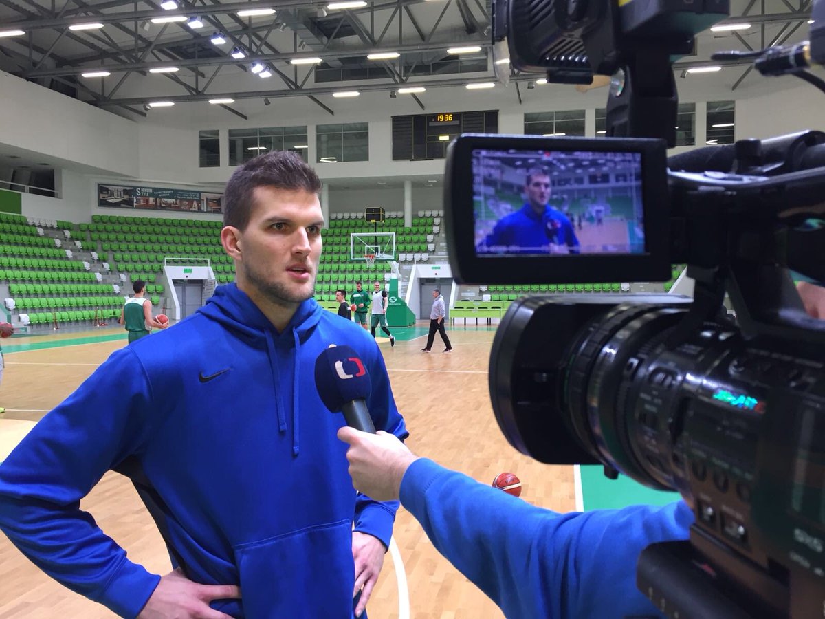 palyzalukas's tweet photo. Time to represent! Tomorrow 17:00 @ Bulgaria. #czechbasketball #worldchampqualifiers #nationalteamtime https://t.co/e7WyHVuDIt