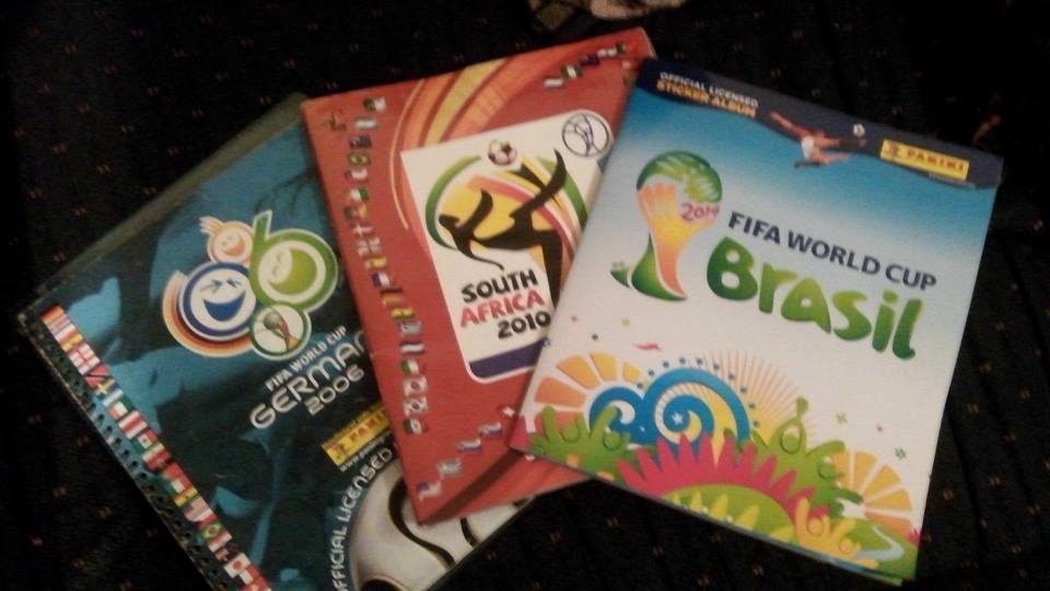 Hagan grupos de tres y debatan: ¿Van a llenar el nuevo álbum del Mundial? 👀

🔁 Mejor me voy a Rusia
❤ Claro, es una tradición

mile.io/2Gz5dsn 👈 ¡Ah! Aquí los costos