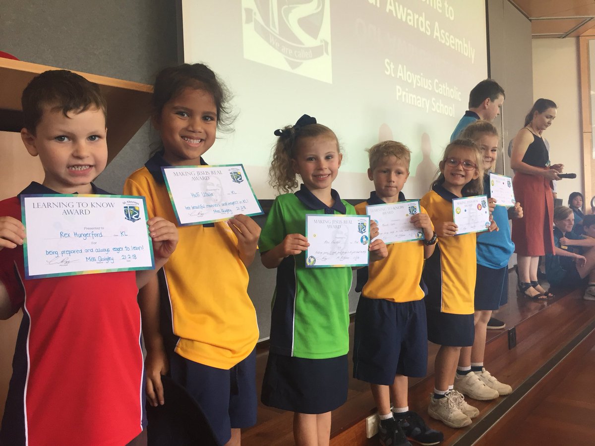 KinderW17's tweet photo. Our Week 4 Kinder award winners: @KinderLP17 @KinderG18 https://t.co/5JeaWjBMD7