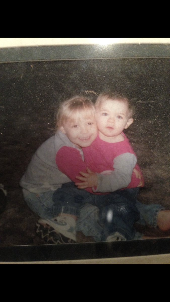 MaKaylaBaker12's tweet photo. Happy 19th Birthday to my lifelong bestie!! You are the life of every party!! Here’s to you KB 🤩💗🤩💗 https://t.co/wvS5DflVJT