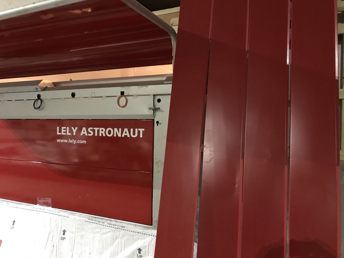 Never been a fan of red painted tin, but sure don’t mind rocking the bender making flashings tonight!