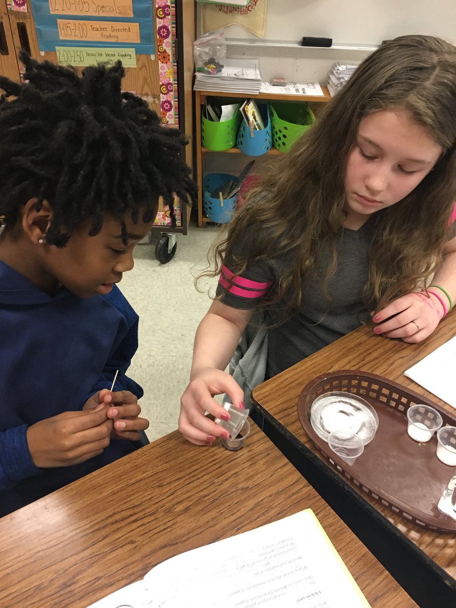 Christi24306009's tweet image. Finished up some awesome chemical reactions the other day. My little chemists loved the endothermic reactions that occurred! #ExpModelDemo #chemistry #ACTready @WSFCS_Science @DrBSci_4thekids @SciCoachOv