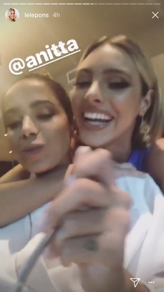 natasharr15's tweet photo. My two favorites @lelepons @Anitta  💗💗💗💗 https://t.co/unZFrsgyTZ